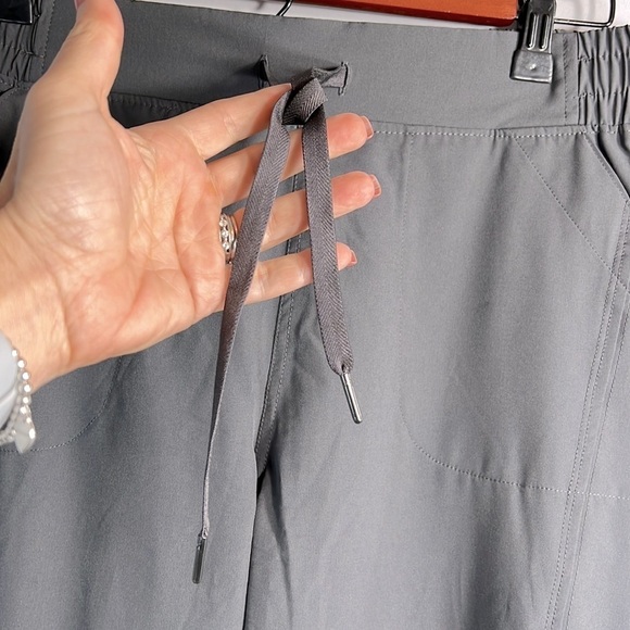 Marika Hana Stretch Woven Pocket Capri Pant size S - Picture 5 of 9